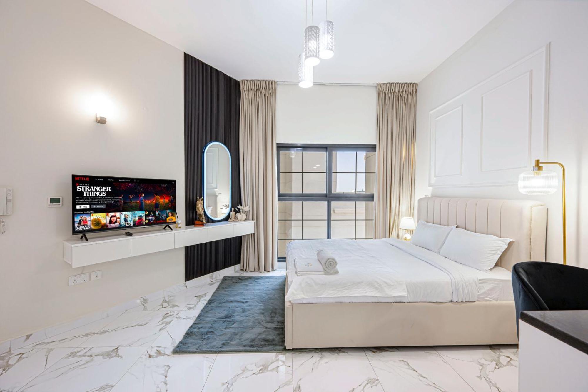 Relaxing In Exciting Dubailand District Appartement